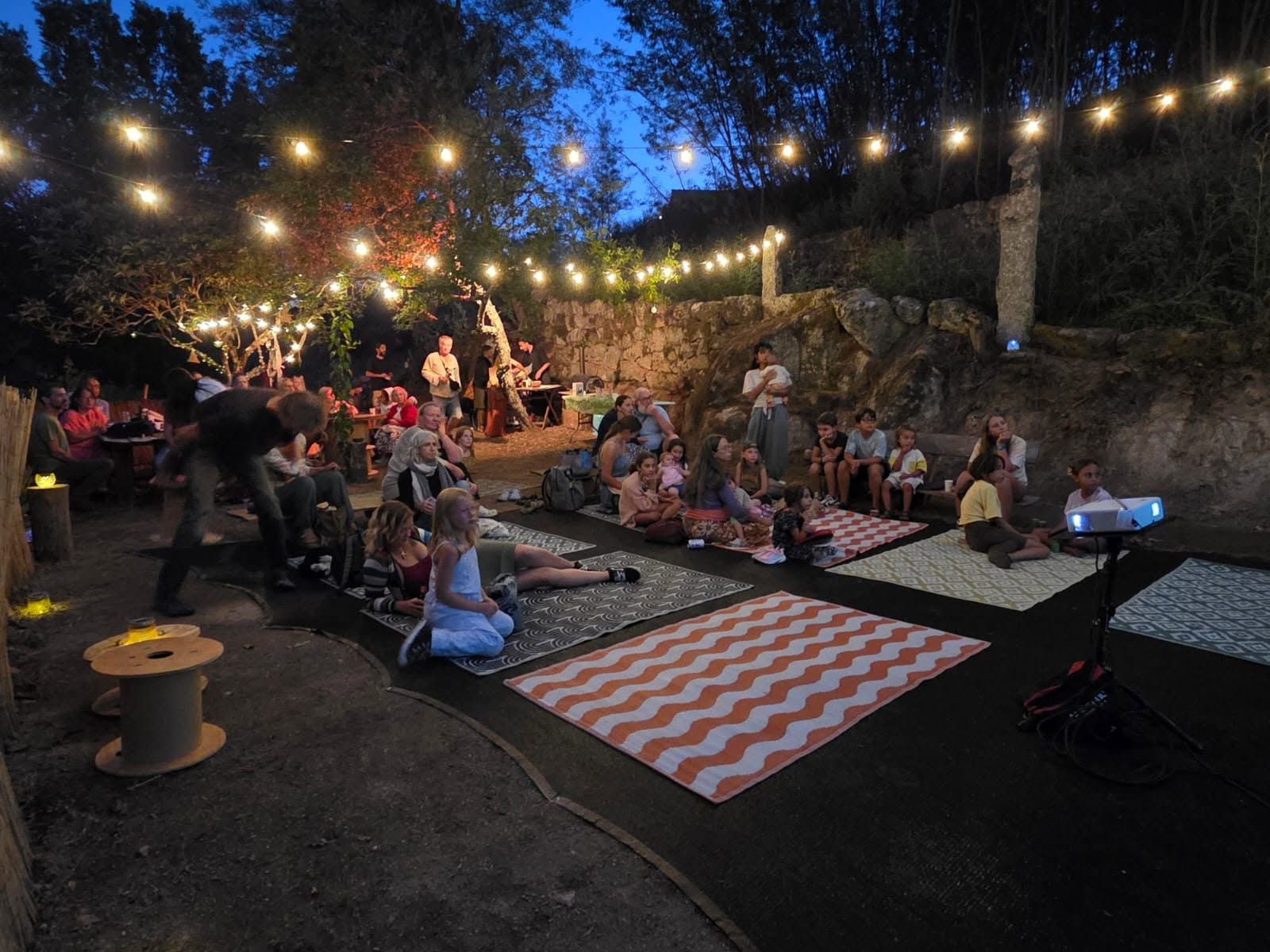 Pizza Night e cinema ao livre: «Regar o Alto da Eira»